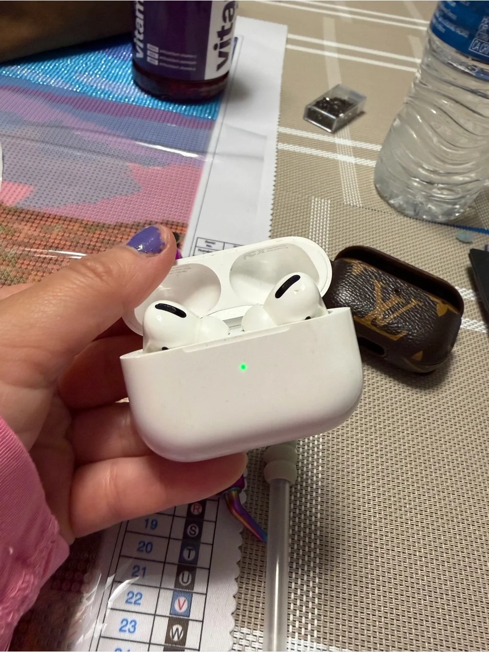 Apple White AirPods Pro with Wireless Charging Case